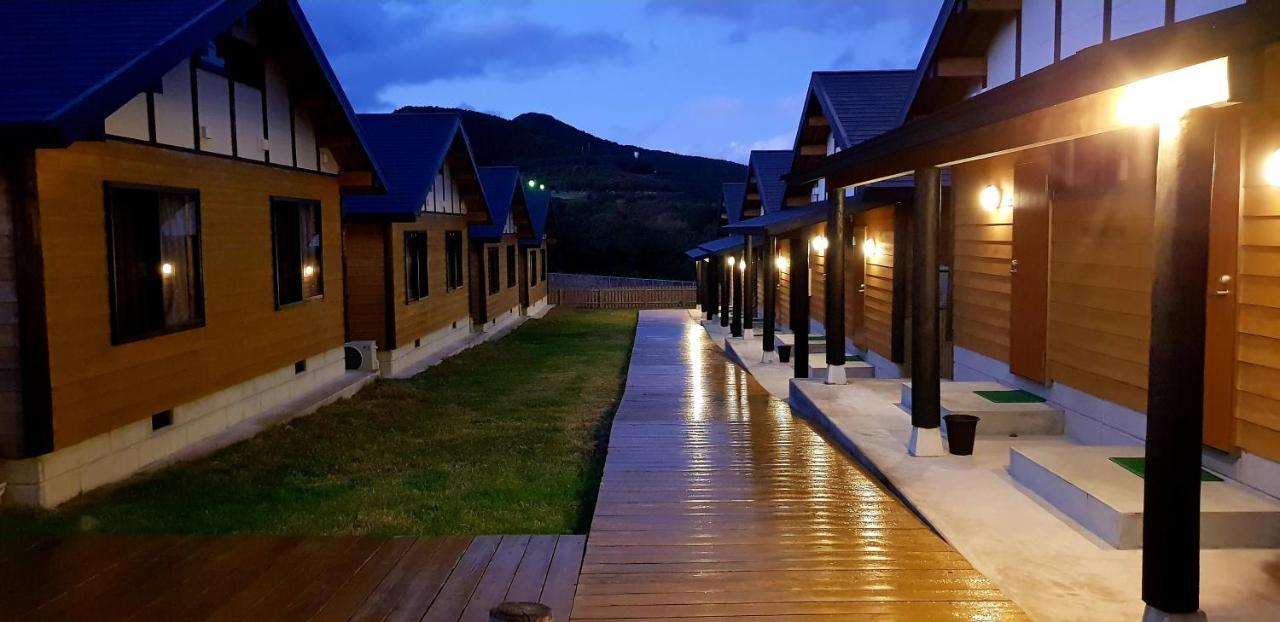 Tsushima Izuhara Pension Екстер'єр фото
